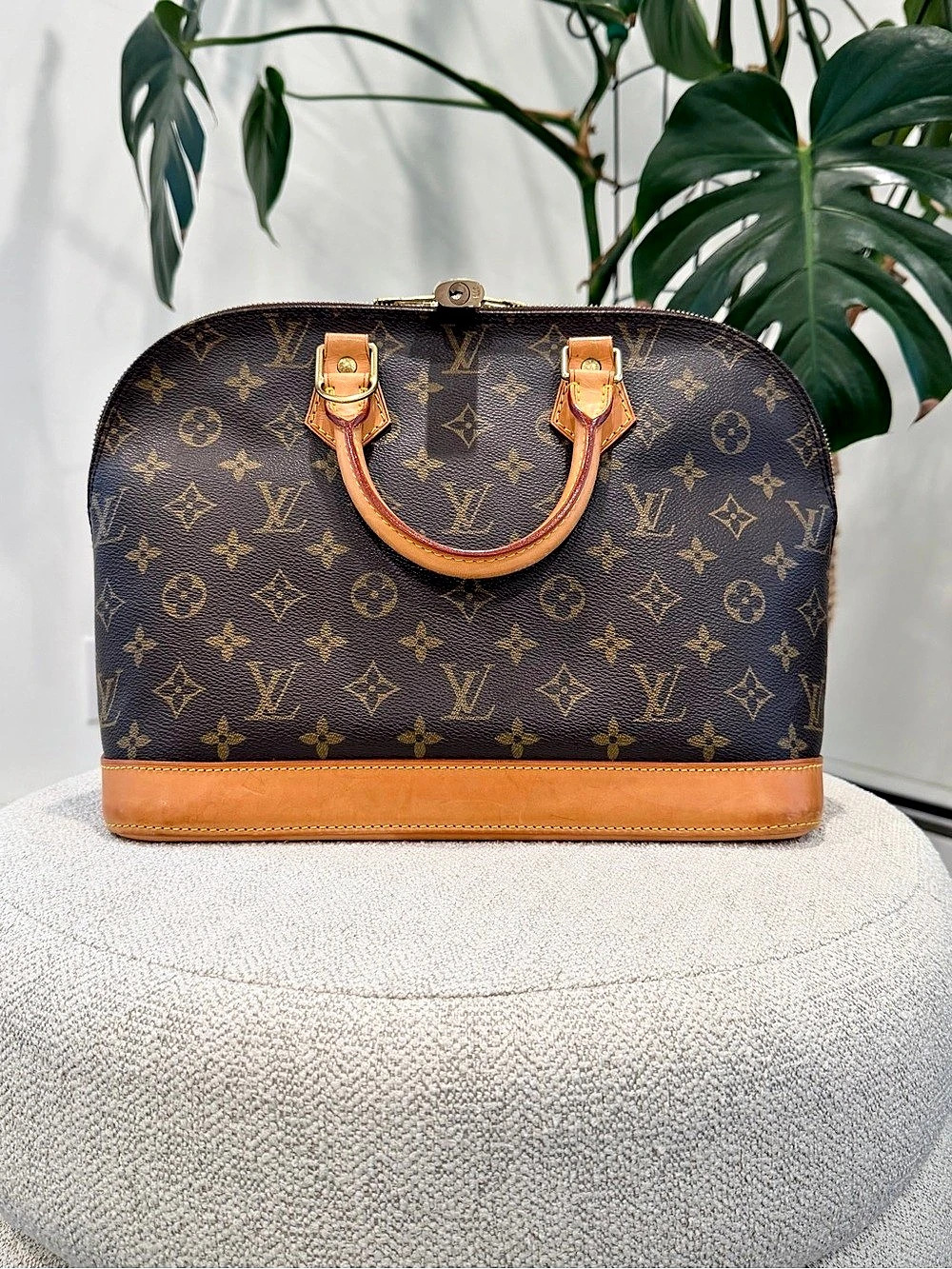 Authentic Louis Vuitton Alma PM Monogram Satchel
